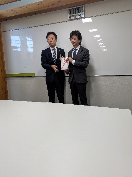 氷見市長菊池 正寛氏と小野会長